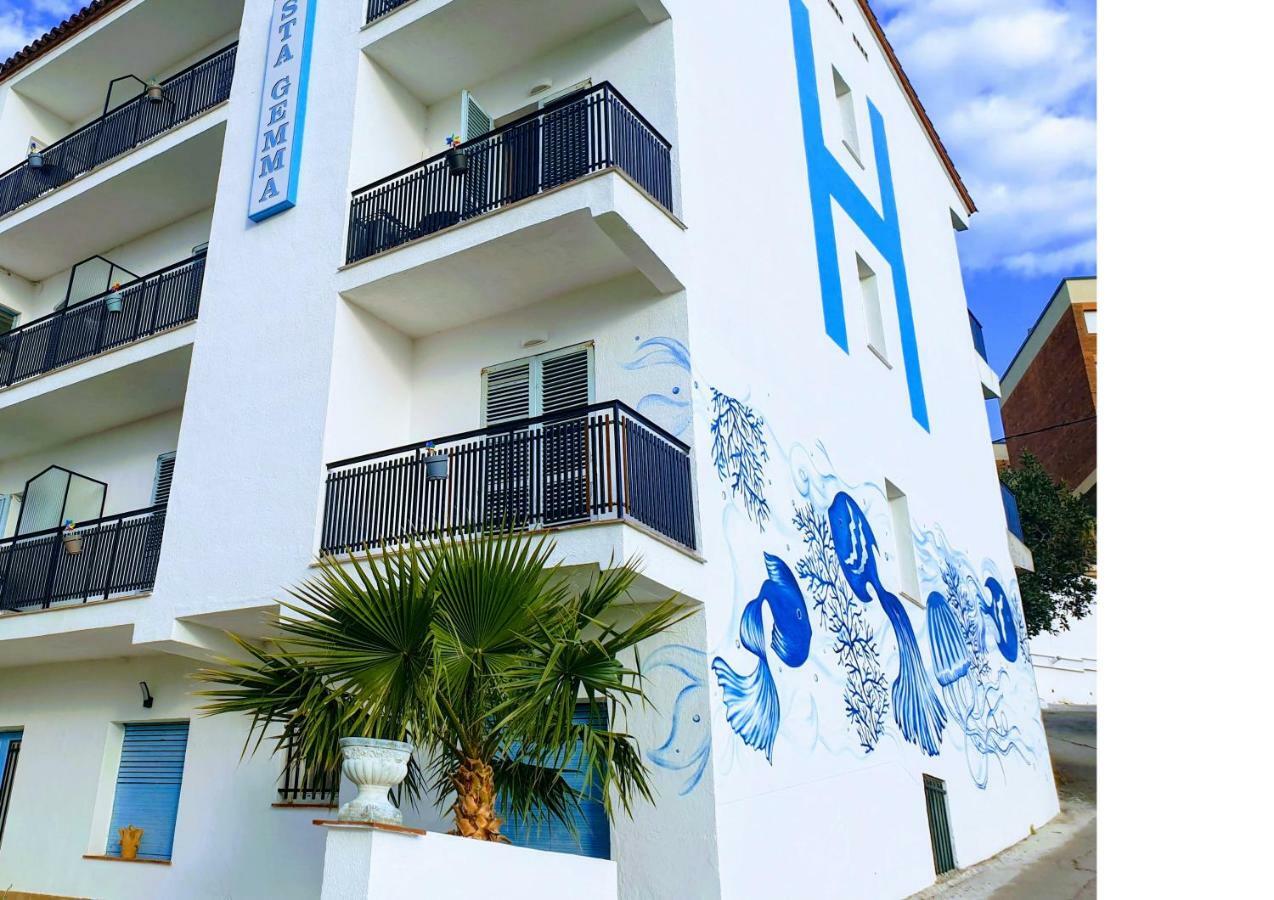 Hostal Santa Gemma Sant Vicenç de Montalt Exterior foto